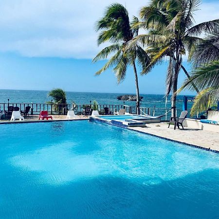 Ventana Al Atlantico At Arecibo 681 Ocean Drive Apartment Islote Екстериор снимка