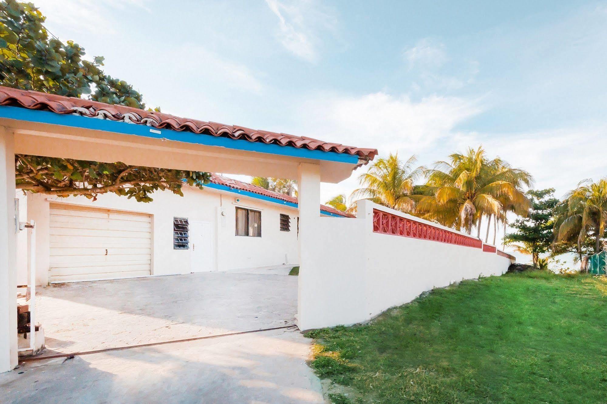 Ventana Al Atlantico At Arecibo 681 Ocean Drive Apartment Islote Екстериор снимка