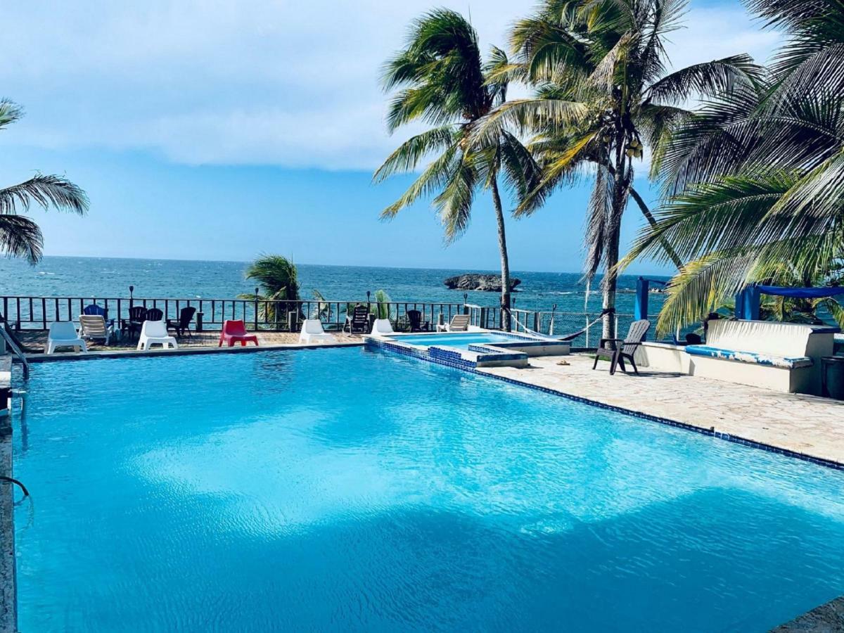 Ventana Al Atlantico At Arecibo 681 Ocean Drive Apartment Islote Екстериор снимка