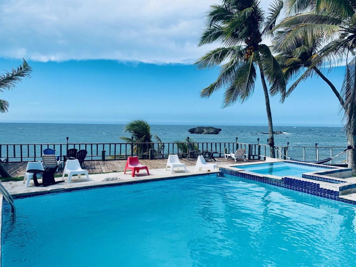 Ventana Al Atlantico At Arecibo 681 Ocean Drive Apartment Islote Екстериор снимка